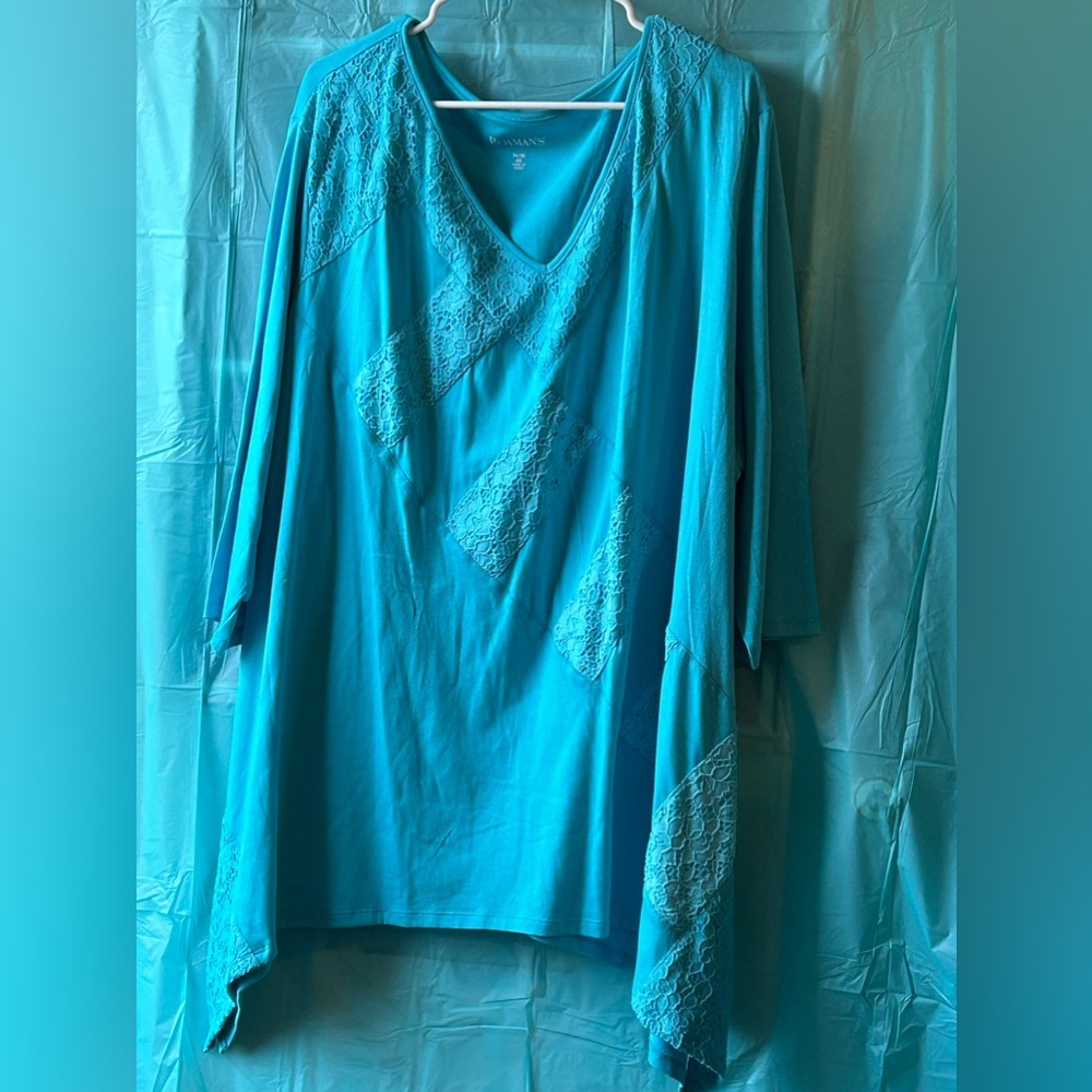 Beautiful New W/O Tags Blue Top Size 4X